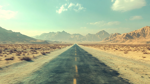 沙漠公路与远山