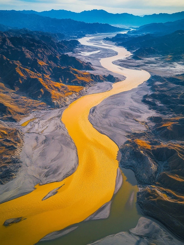 黄河全景自然光线摄影