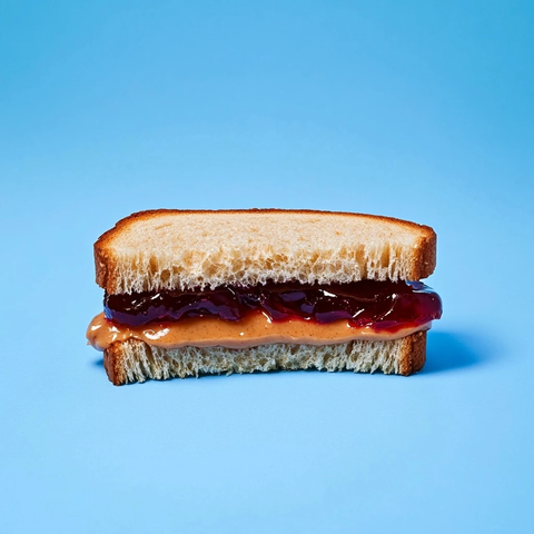 花生酱果酱三明治