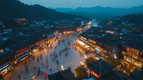 俯瞰古镇商业街夜景灯火通明游人如织