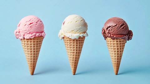 三色冰淇淋圆锥杯