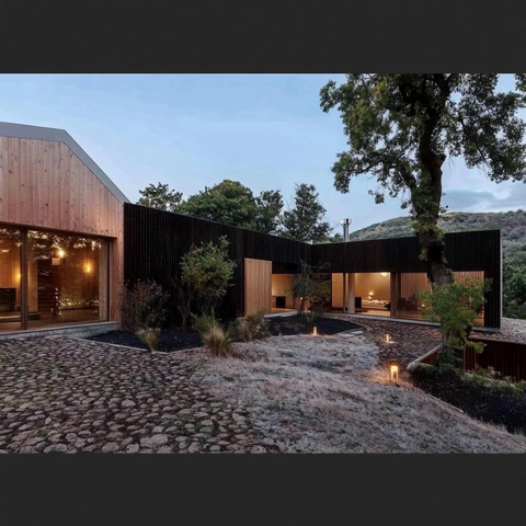 坡地双层住宅石木玻璃结构