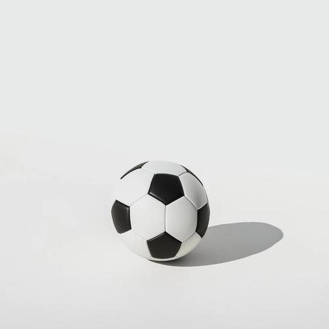 足球白底简约图像