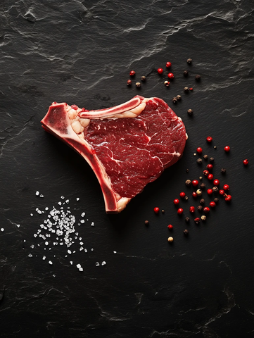 生骨牛排黑石板散盐胡椒