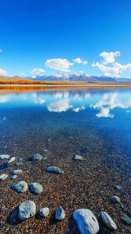 秋日湖景宽幅视野
