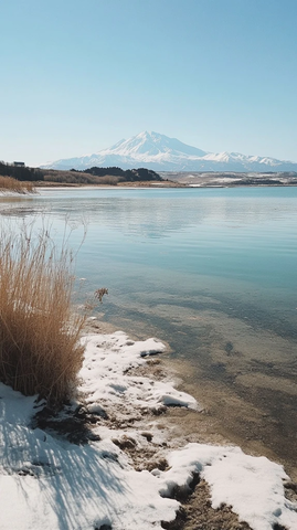 蓝天白云远眺群山