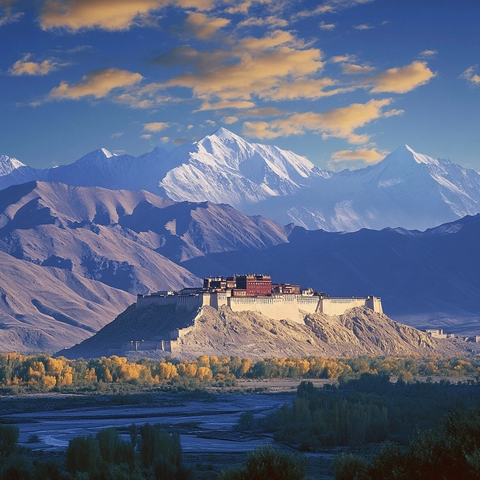 高原峡谷宫殿景观