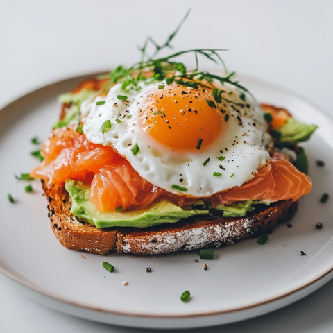 盐渍三文鱼牛油果吐司