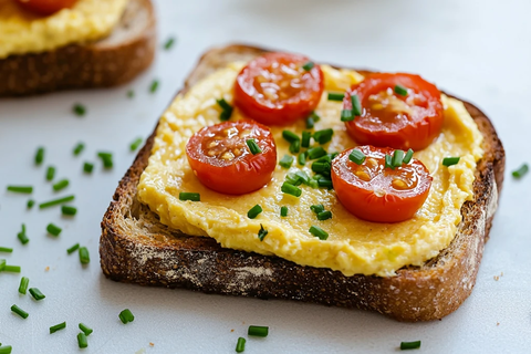 烤黑麦面包片配番茄香葱酱