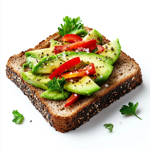 方形黑面包片配牛油果红椒