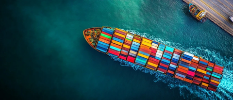 货轮集装箱港口场景