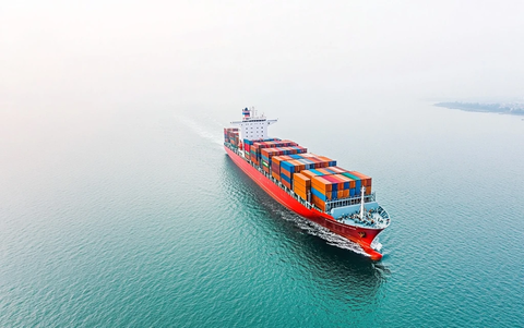 集装箱船港口物流运输