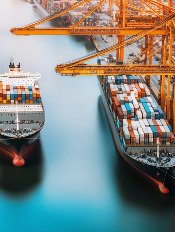 中美货船港口贸易