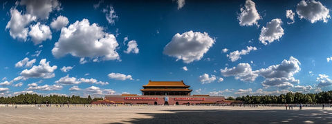 天安门全景蓝天白云下的宏伟建筑