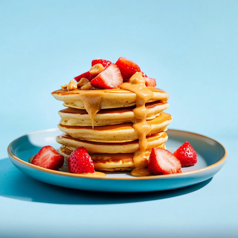 堆积奶油水果点缀