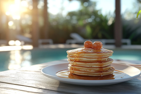 池边餐桌上的热蛋糕