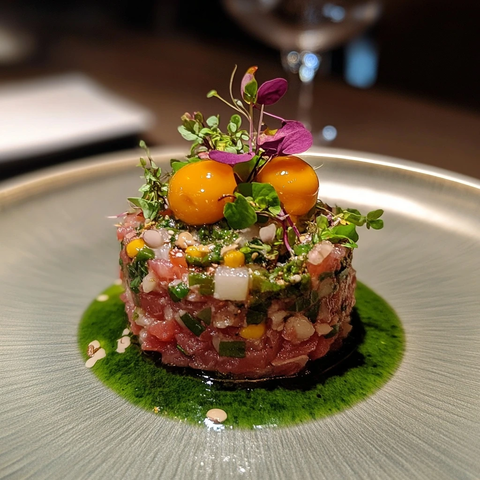 牛肉塔塔配香草酱