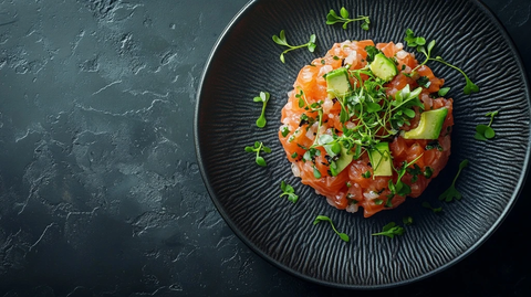 三文鱼塔塔配牛油果