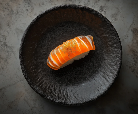 金箔点缀的单片海胆