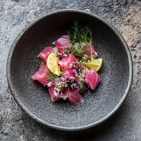 野生金枪鱼刺身配柠檬海茴香