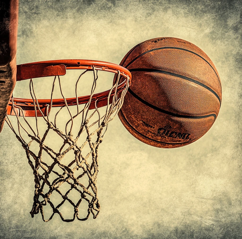 篮球空中扣篮瞬间