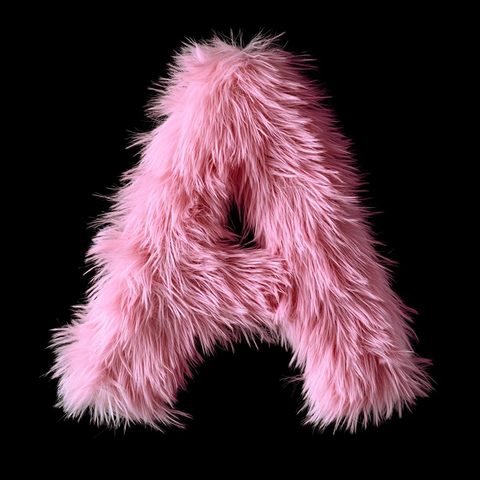 粉色绒毛字母图案