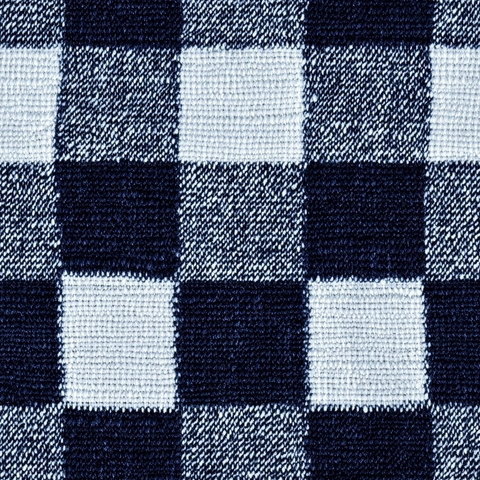 蓝白格纹布料特写