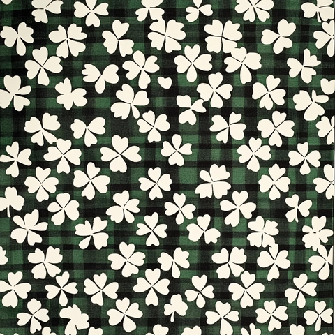 绿黑方格白三叶草图案