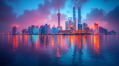 绚丽灯光映照下的城市夜景天际线