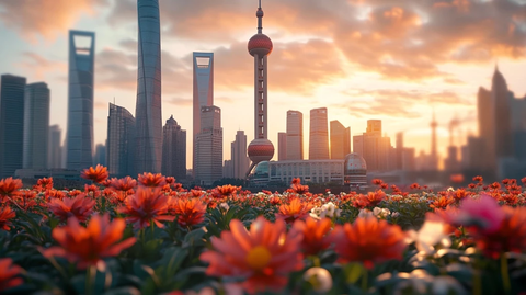 上海外滩鲜花盛开的城市风光