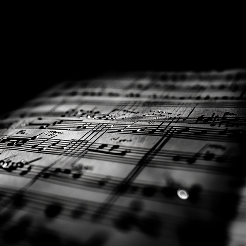 黑色背景音乐谱表