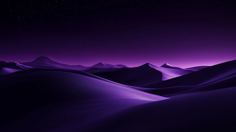 紫色夜空与低矮沙丘