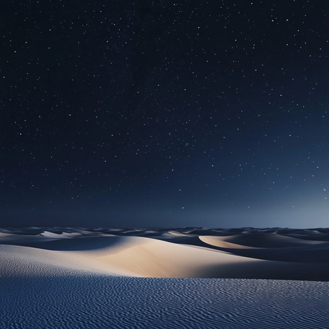沙漠星空下的宁静夜晚