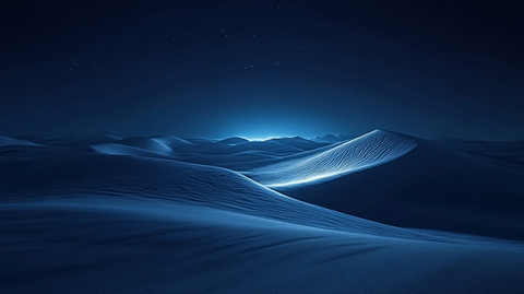 沙漠夜空蓝光照射