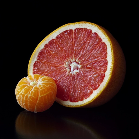 葡萄柚切片与小柑橘