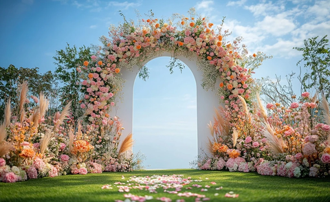 白色拱墙婚礼舞台设计