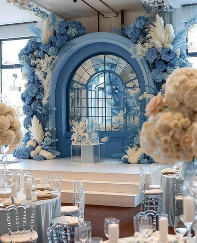 蓝色婚礼舞台与玻璃立方体