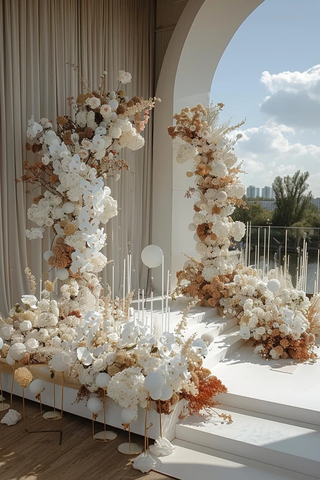 白色婚礼花艺与天空线