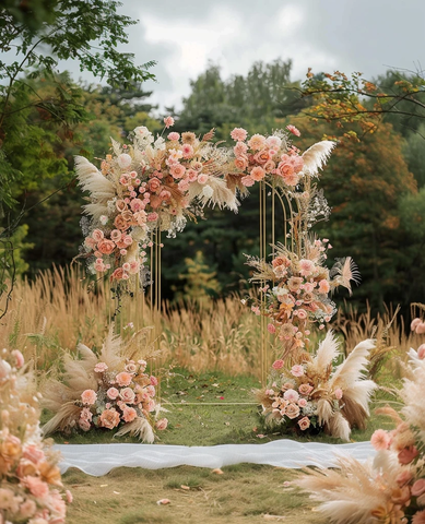 婚礼拱门与粉色花朵