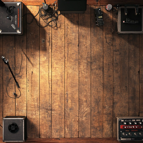 舞台上的麦克风架和踏板