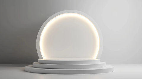 白色空置讲台灯光