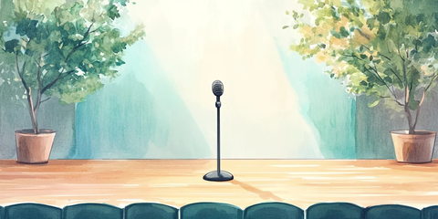 学校礼堂舞台与麦克风