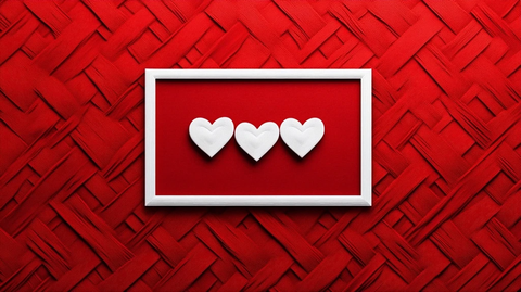 红底钻石图案白框三心