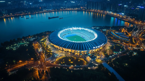 夜景下灯火辉煌的大型体育场全景