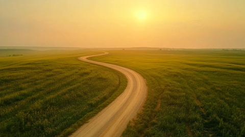 蜿蜒道路通向成功
