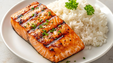 烤红鲑鱼配米饭