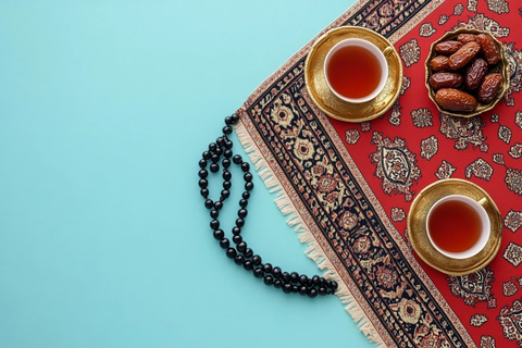 阿拉伯风格祈祷毯与茶具