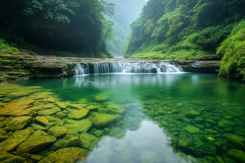 小流瀑布清溪绿岸