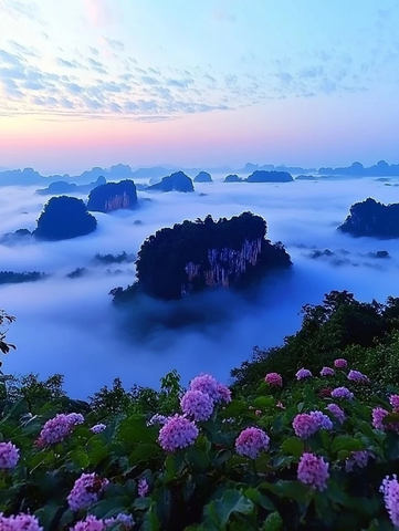 彩色山峦与云海日出