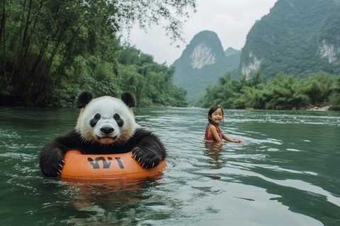 熊猫穿救生圈游泳